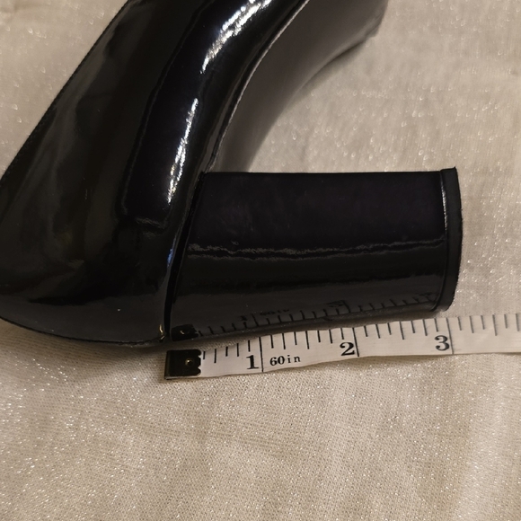 Stuart Weitzman Black Heels Elegant Glossy Finish - Picture 9 of 10